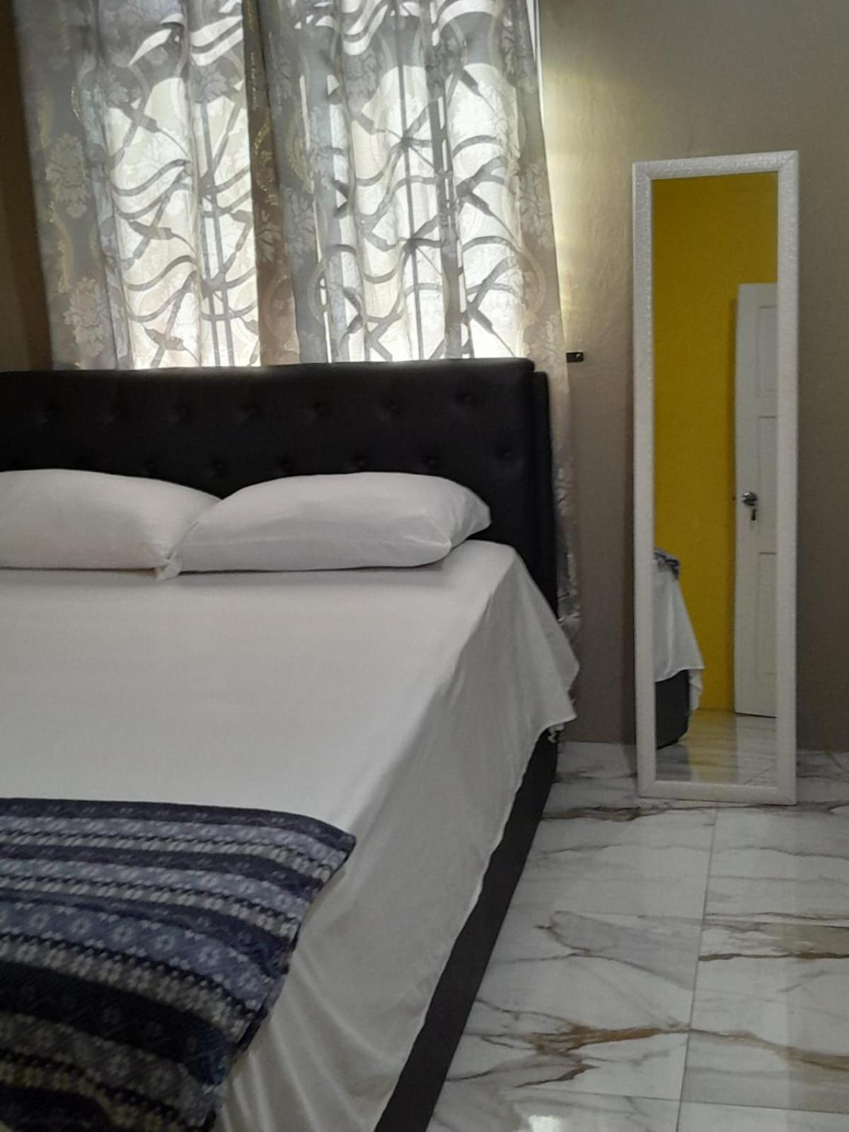 Jamaica Oasis Suite Portmore Exterior photo